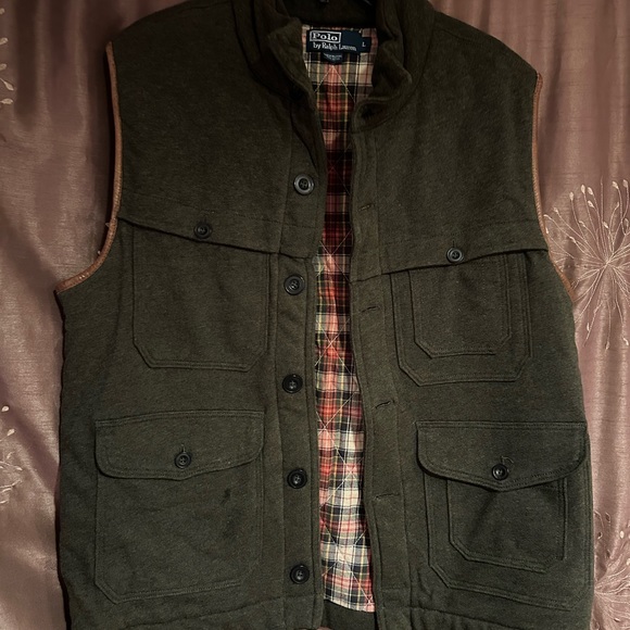 SOLD
Ralph Lauren Quilted Vest Leather Trims & Back Pockets - Picture 3 of 9